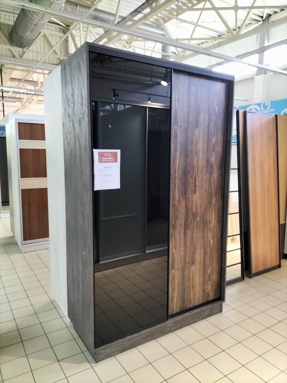 шафа купе двохдверна, ДСП та лак чорний, профіль Модена 207 бронза